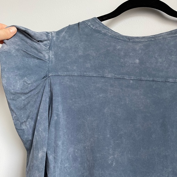 7 For All Mankind Blue Puff Shoulder Long Sleeve V-Neck Shirt Size Small - Picture 9 of 9